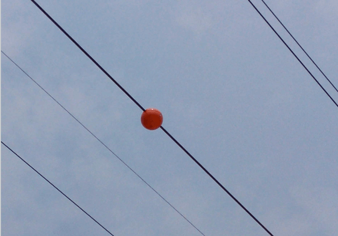 三跨输电线路交通警示球