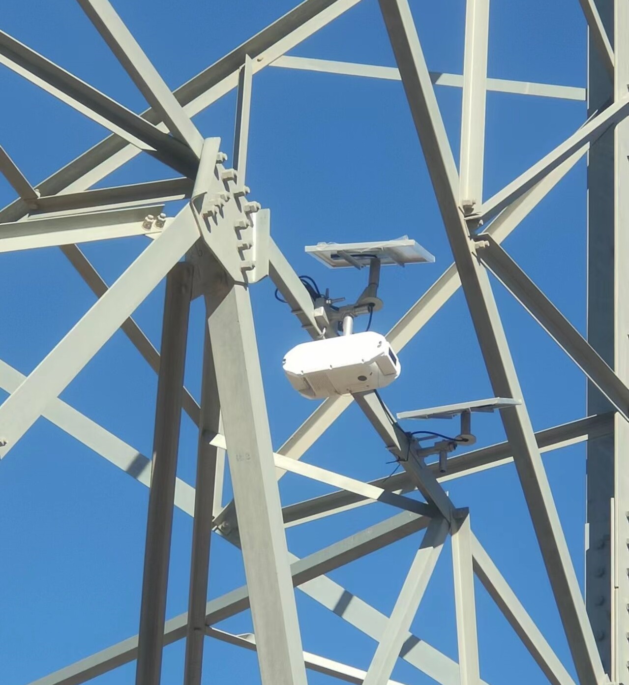 五目图像监拍装置