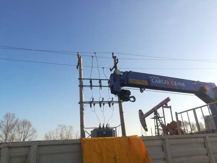 吊车近电报警器