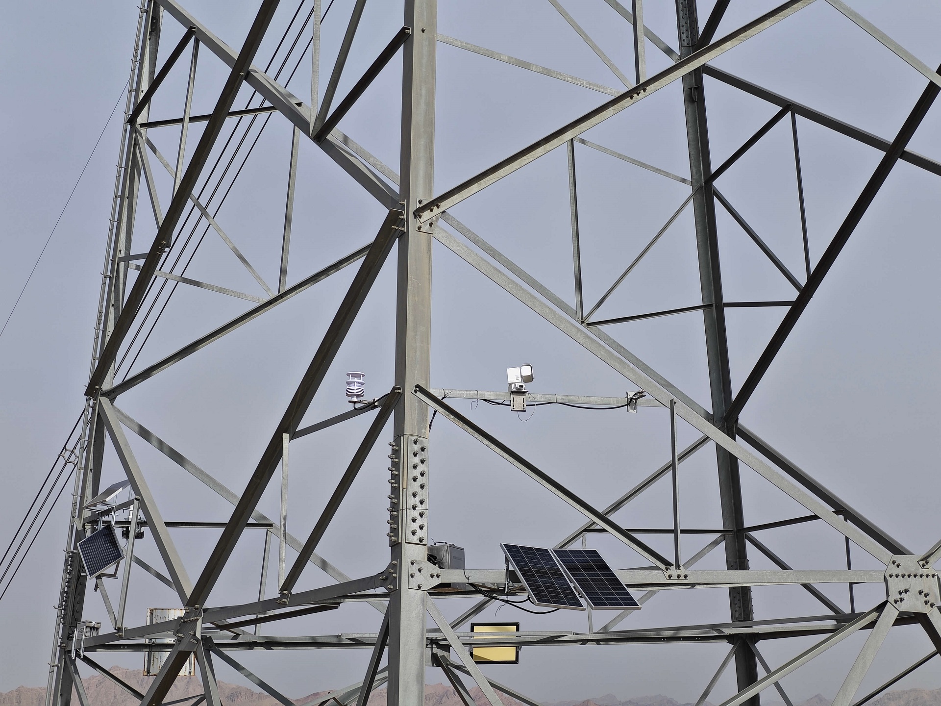 新疆电力公司：电力微波覆冰在线监测系统，科技守护电网安全新突破